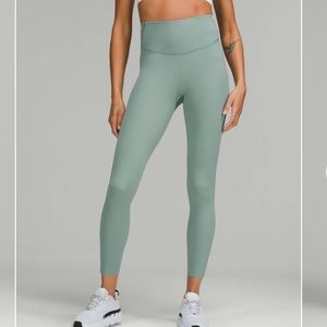 Lululemon Base Pace High Rise Tight in Misty Glade Size 2